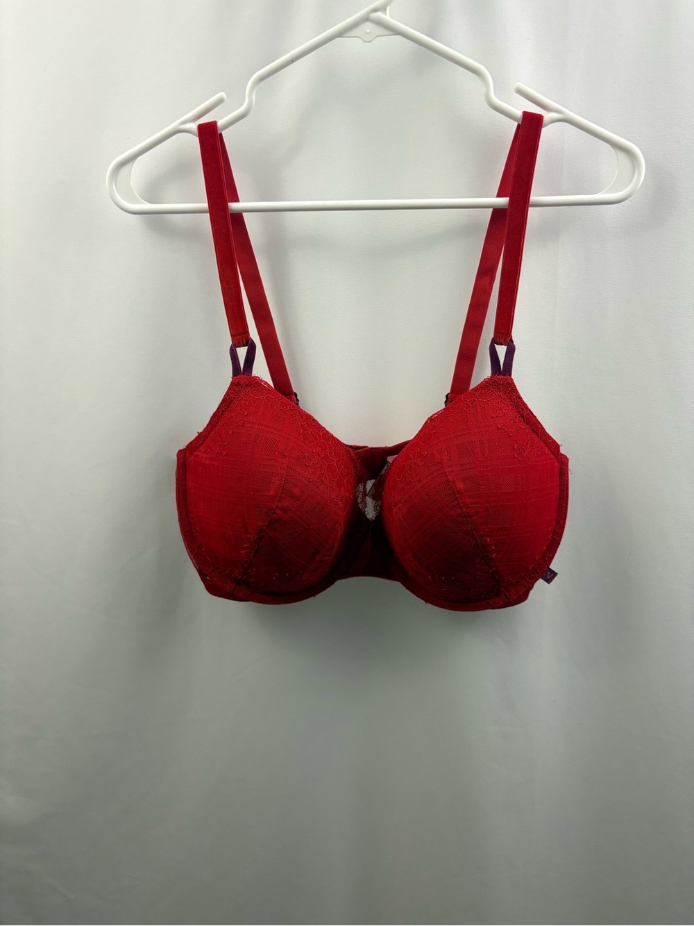 Victoria's Secret 38DDD Red Lace Lined Demi Bra Velour Straps